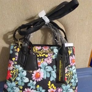 Christian Siriano's bag is filled with flowers!!!